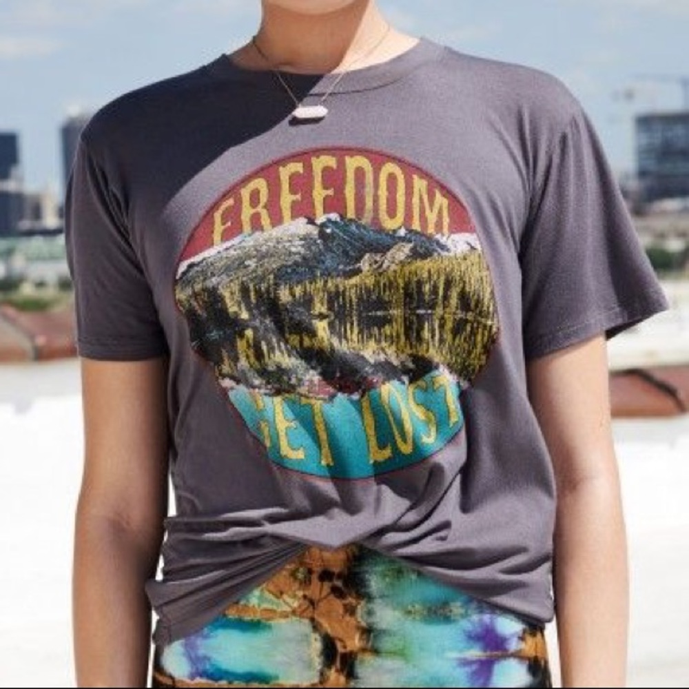 Life Clothing Co Freedom Get Lost Vintage Tee - S